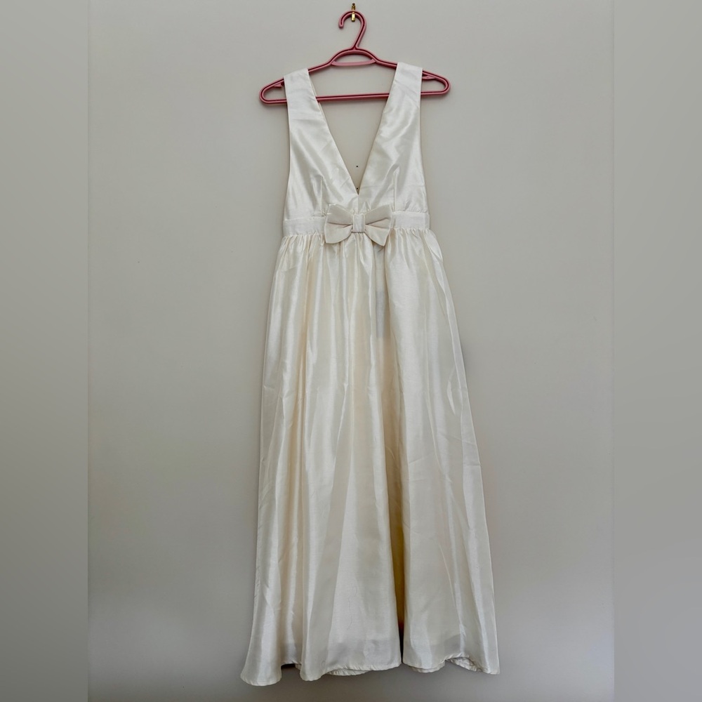Lulu’s elegant cream sleeveless bow midi dress NWT